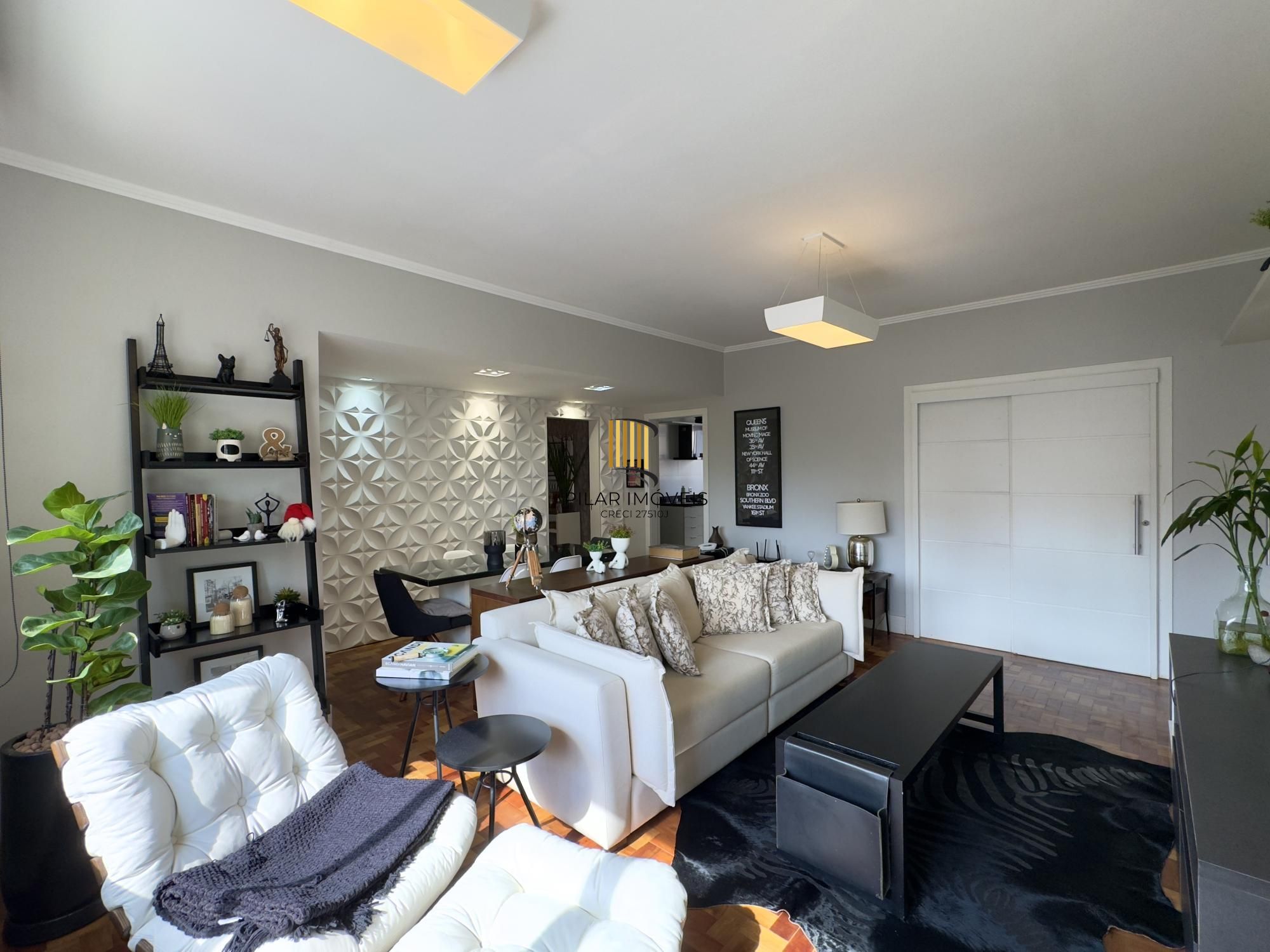 Apartamento 3 dormitórios no bairro Centro Histórico