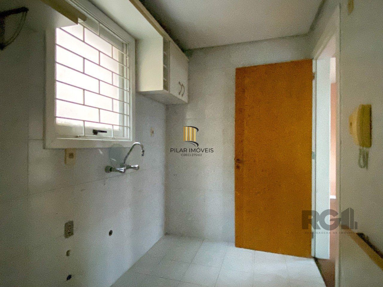 Apartamento com sacada, churrasqueira e vaga de garagem no Centro Histórico