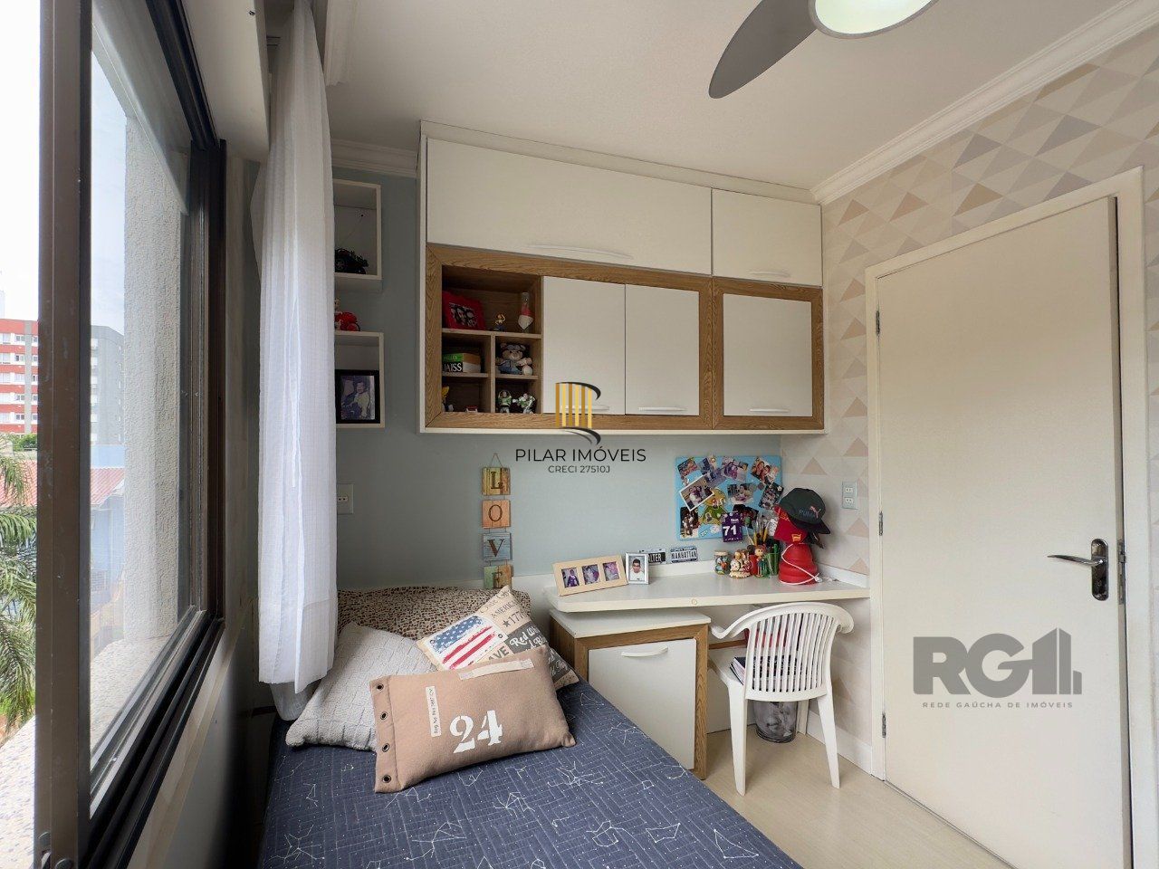APARTAMENTO 2 DORMITÓRIOS, DE FRENTE, COM VAGA DE GARAGEM NO JARDIM BOTÂNICO