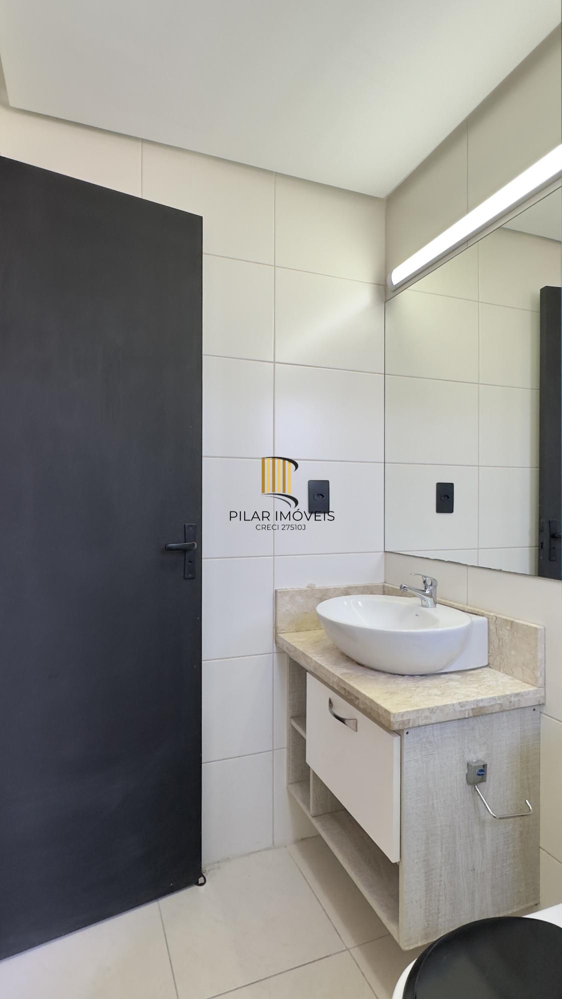 APARTAMENTO DE 2 DORMITÓRIOS, SENDO 1 SUÍTE E 2 VAGAS DE GARAGEM