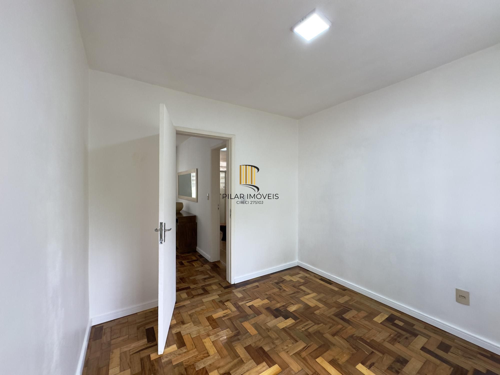 Apartamento de 3 dormitórios, super amplo e bem iluminado no Centro Histórico