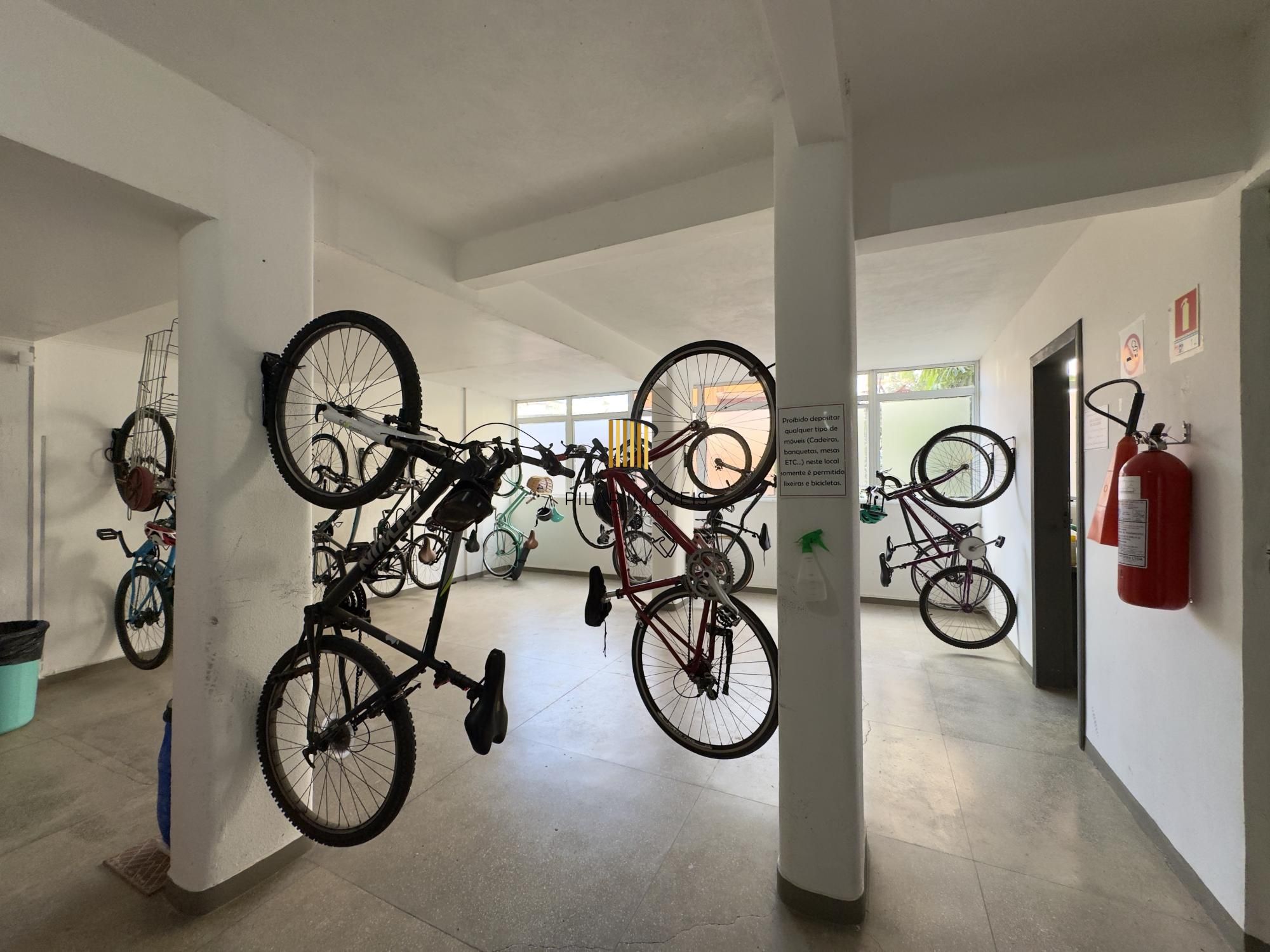 Apartamento de 1 dormitório, em andar alto, vista definida no Centro Histórico