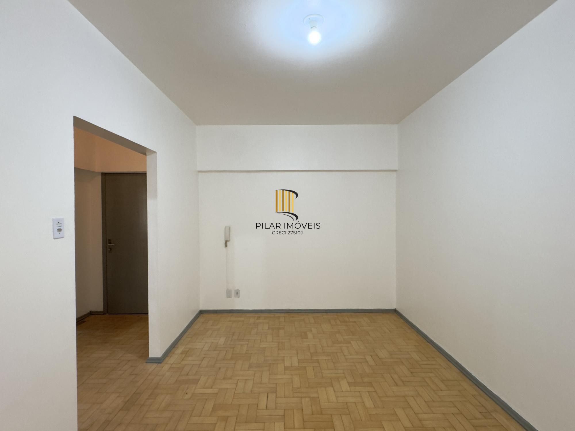 Apartamento 1 dormitório reformado no coração do Centro Histórico