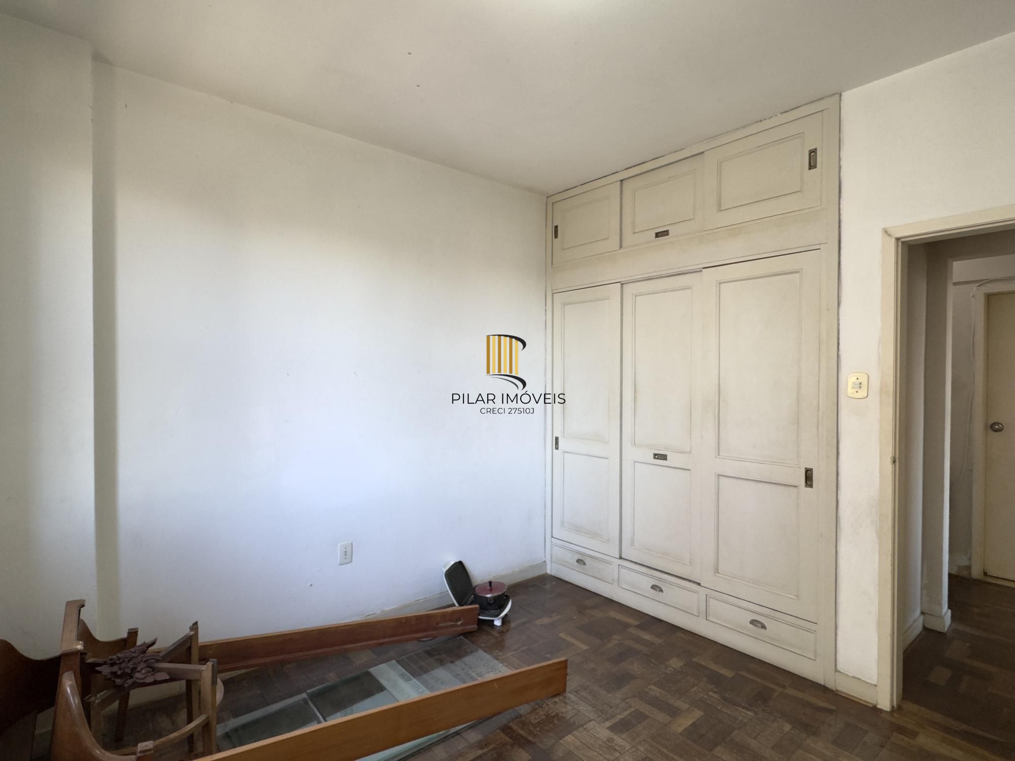 APARTAMENTO 3 DORMITÓRIOS COM LINDA VISTA DA CATEDRAL NO CENTRO HISTÓRICO