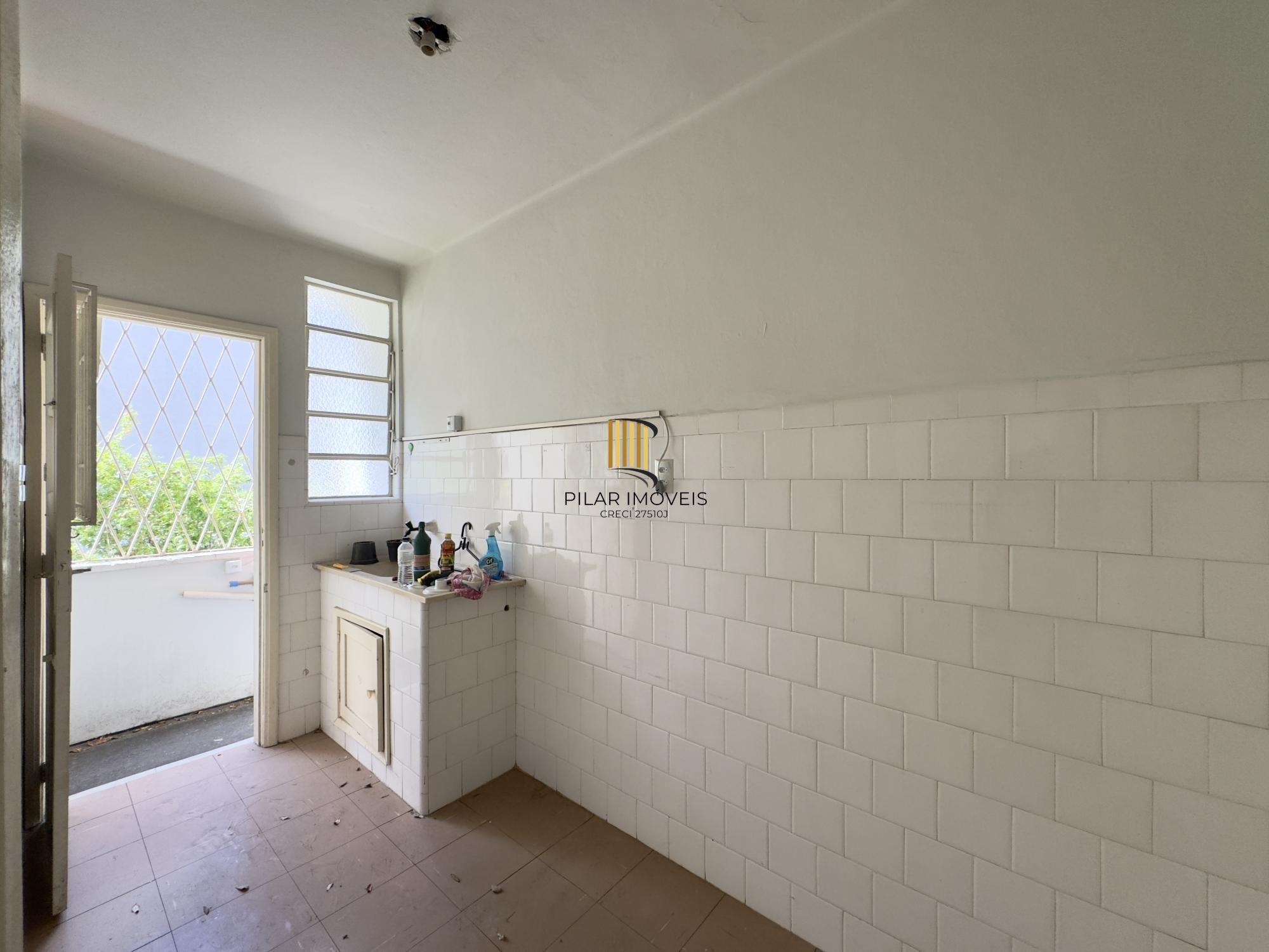 Apartamento 1 dormitório amplo, com excelente localização no Menino Deus