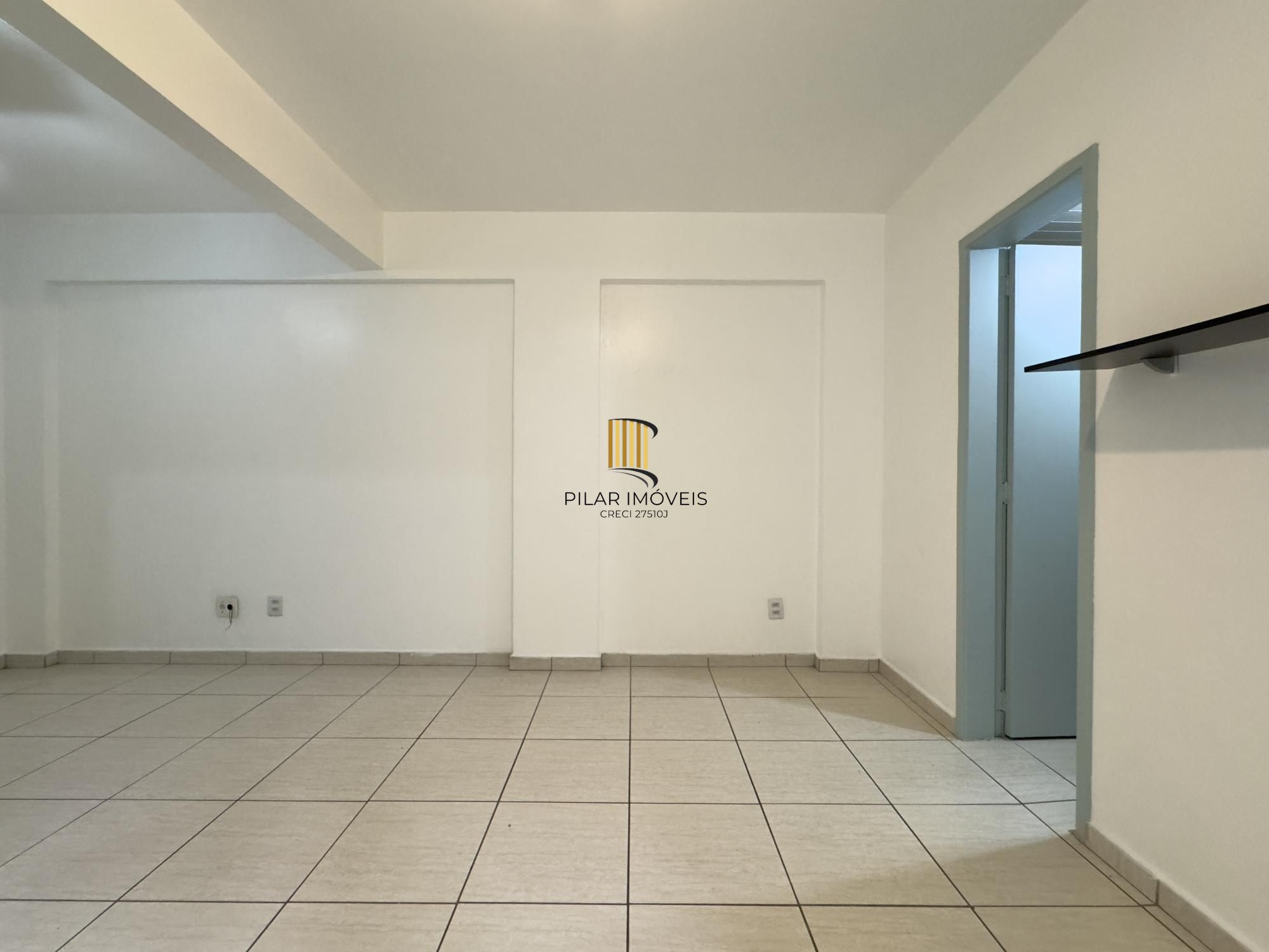 STUDIO DE 30 M² NO MIOLO DA CIDADE BAIXA