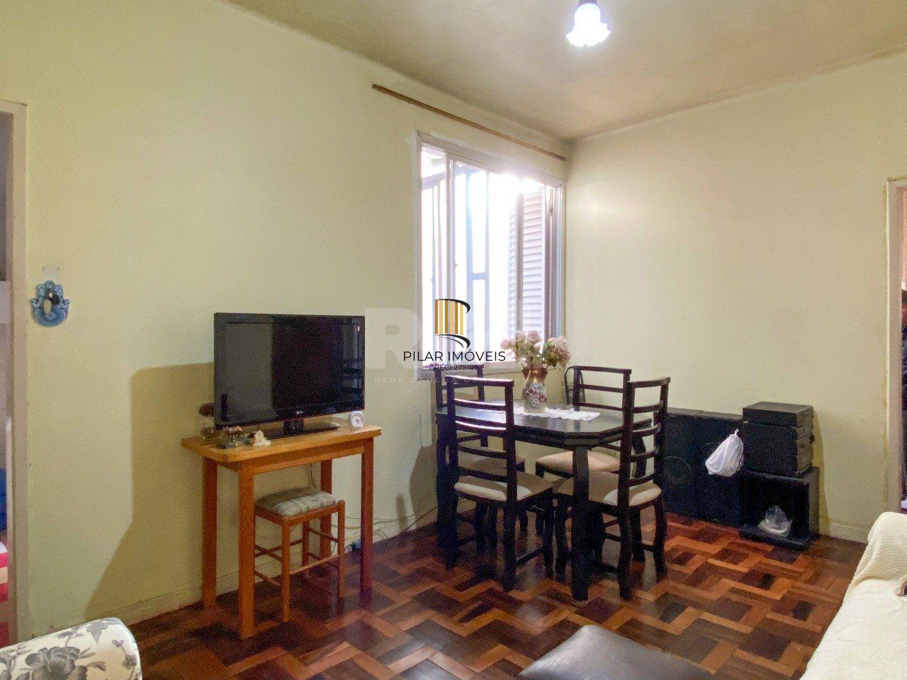 Apartamento 2 dormitórios, localizado próximo à Usina do Gasômetro