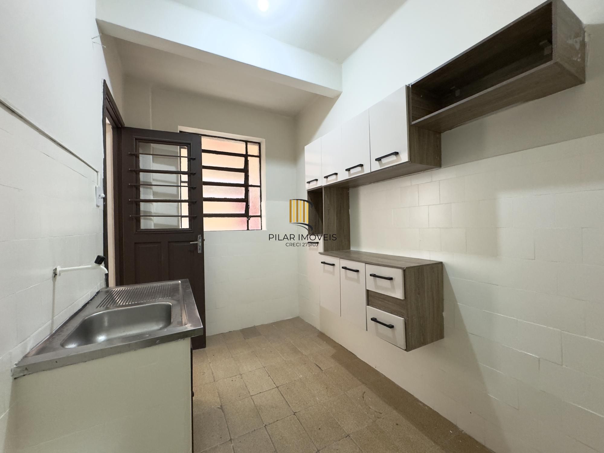 Apartamento de 62m², 2 dormitórios com banheiro auxiliar no Centro Histórico
