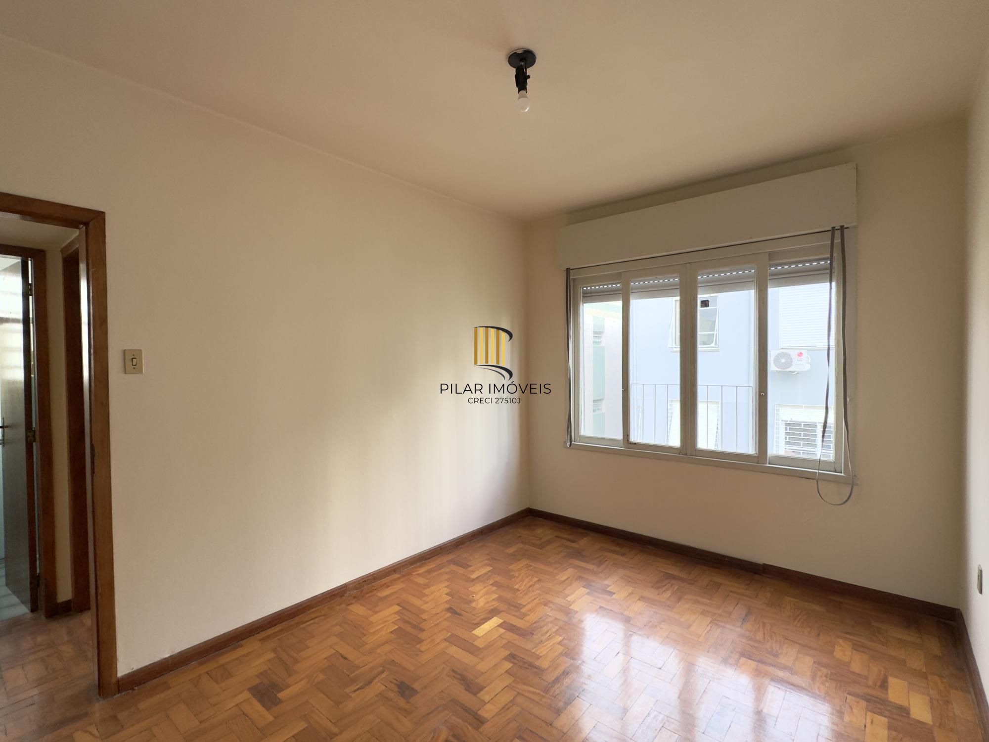 APARTAMENTO 2 DORMITÓRIOS COM PEÇAS AMPLAS NO BAIRRO PRAIA DE BELAS