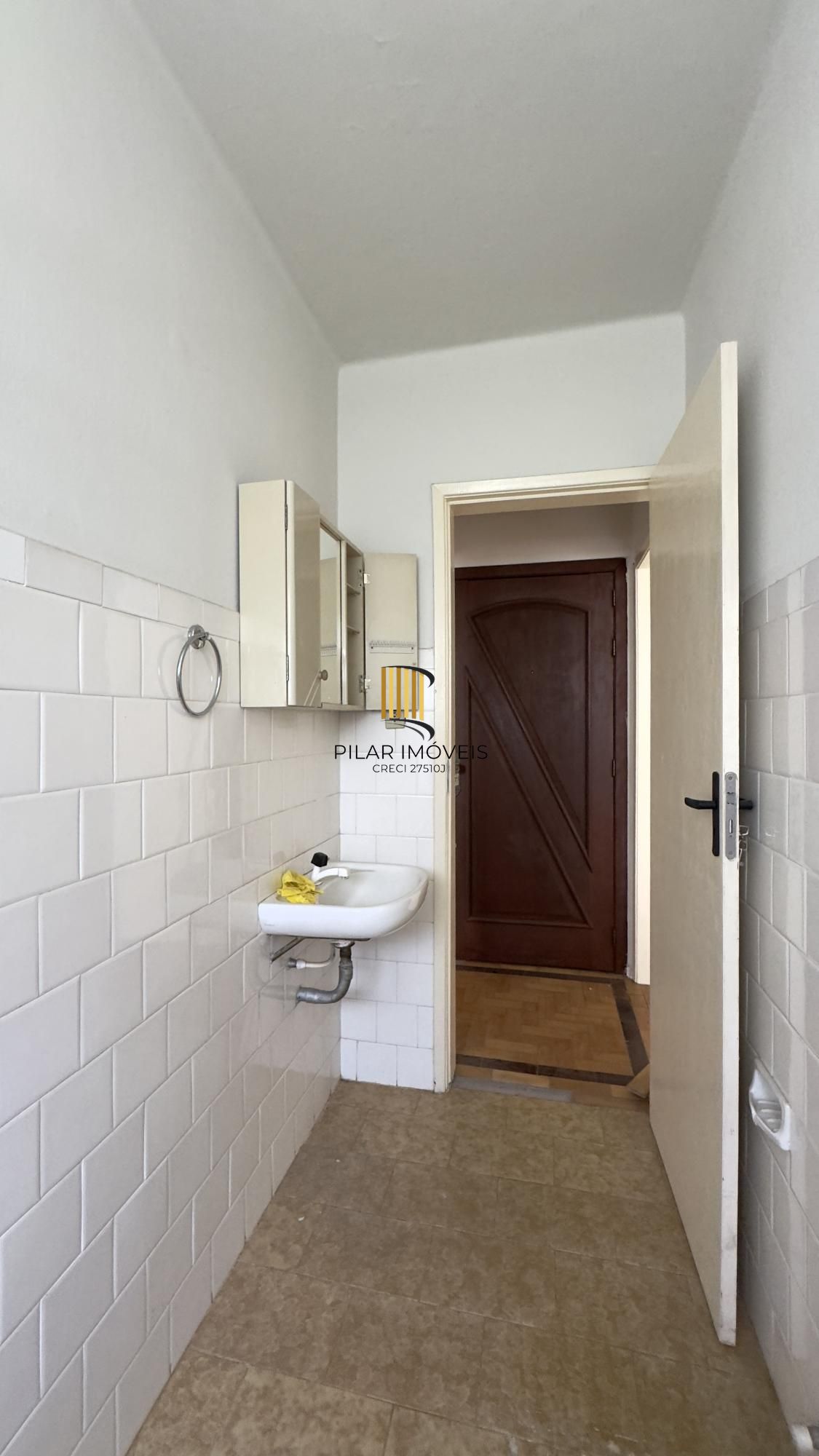 Apartamento 1 dormitório amplo, com excelente localização no Menino Deus