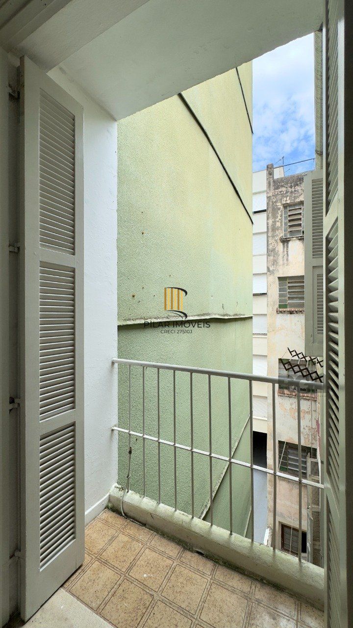 APARTAMENTO 2 DORMITÓRIOS AMPLO NO CENTRO HISTÓRICO