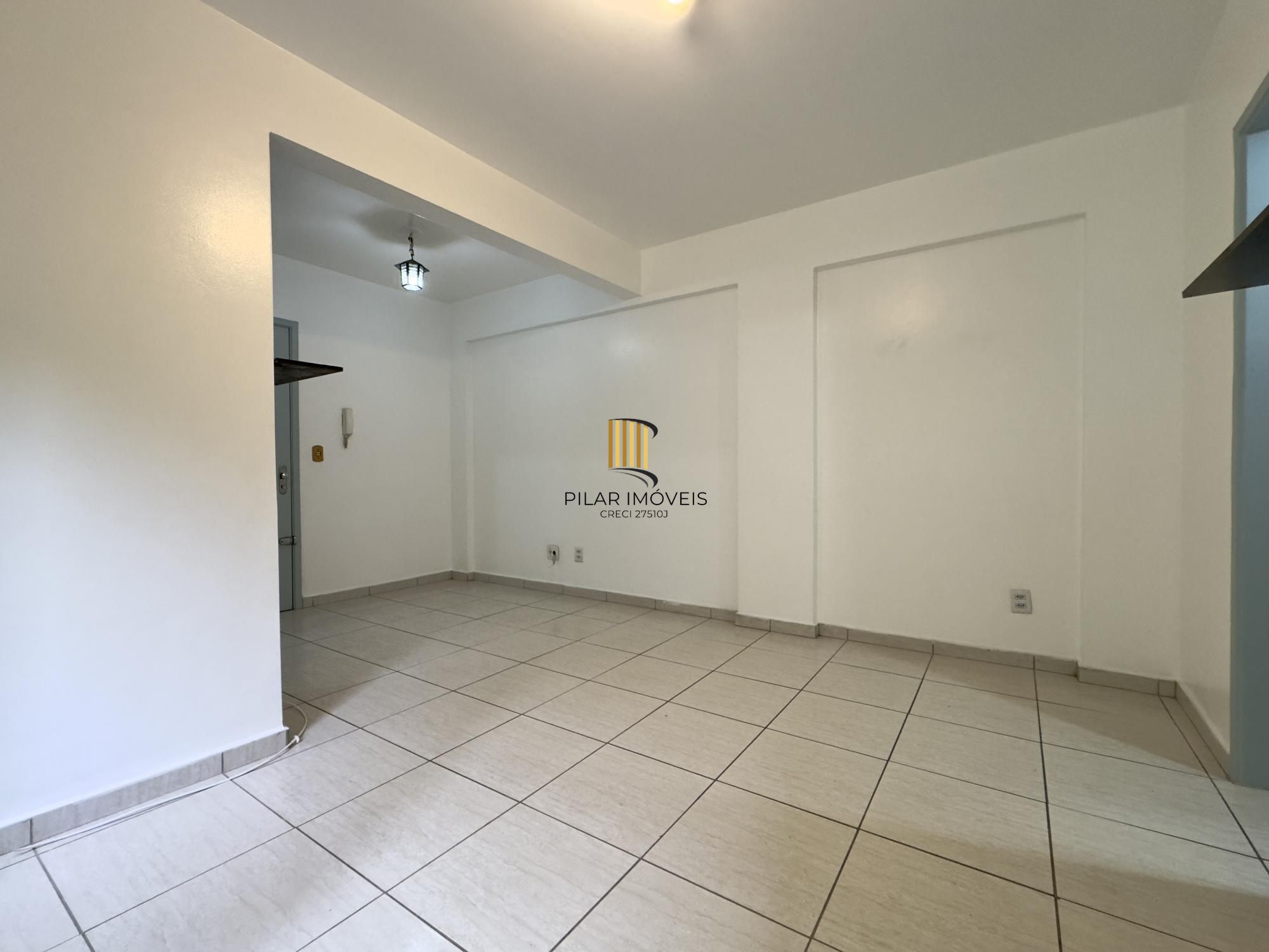 STUDIO DE 30 M² NO MIOLO DA CIDADE BAIXA