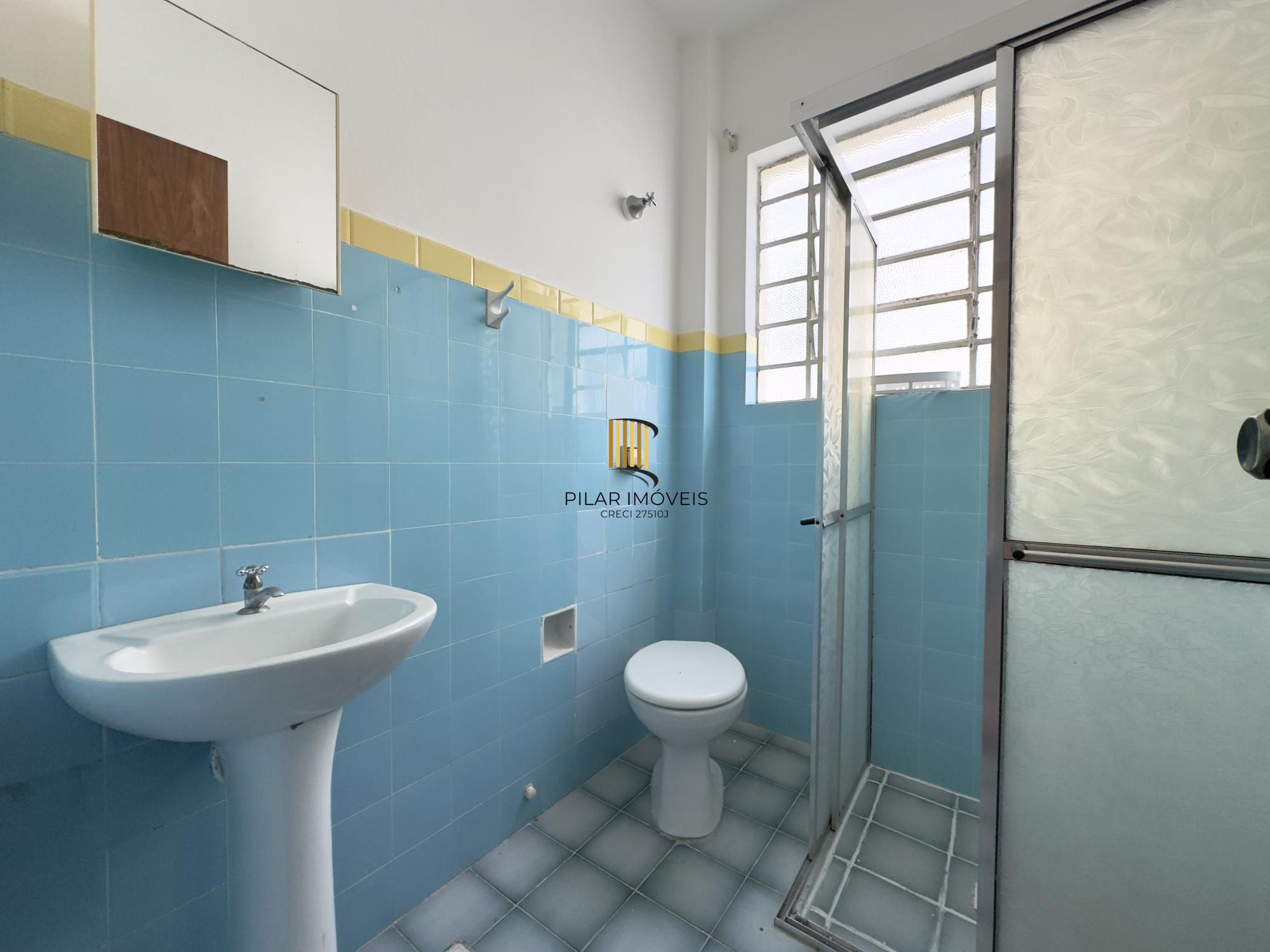 APARTAMENTO 2 DORMITÓRIOS COM PEÇAS AMPLAS NO BAIRRO PRAIA DE BELAS
