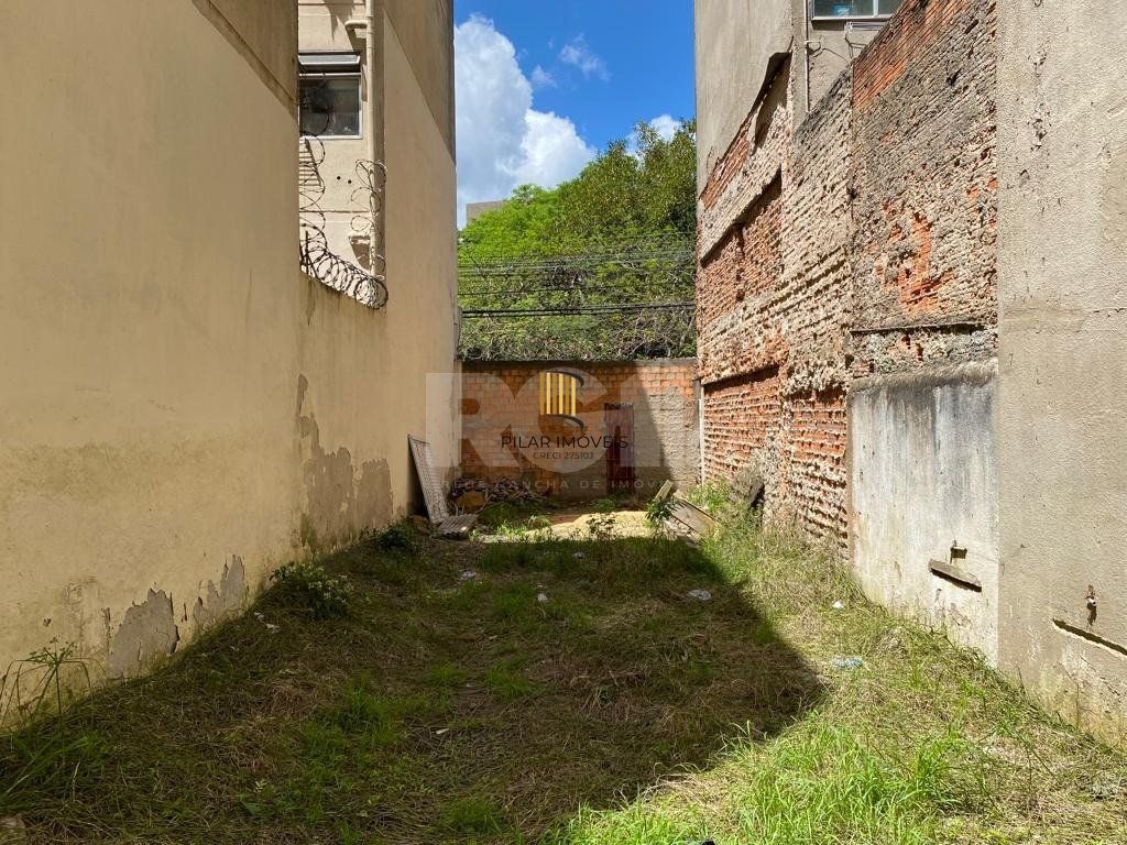 Terreno com projeto aprovado para construção de prédio no Centro Histórico