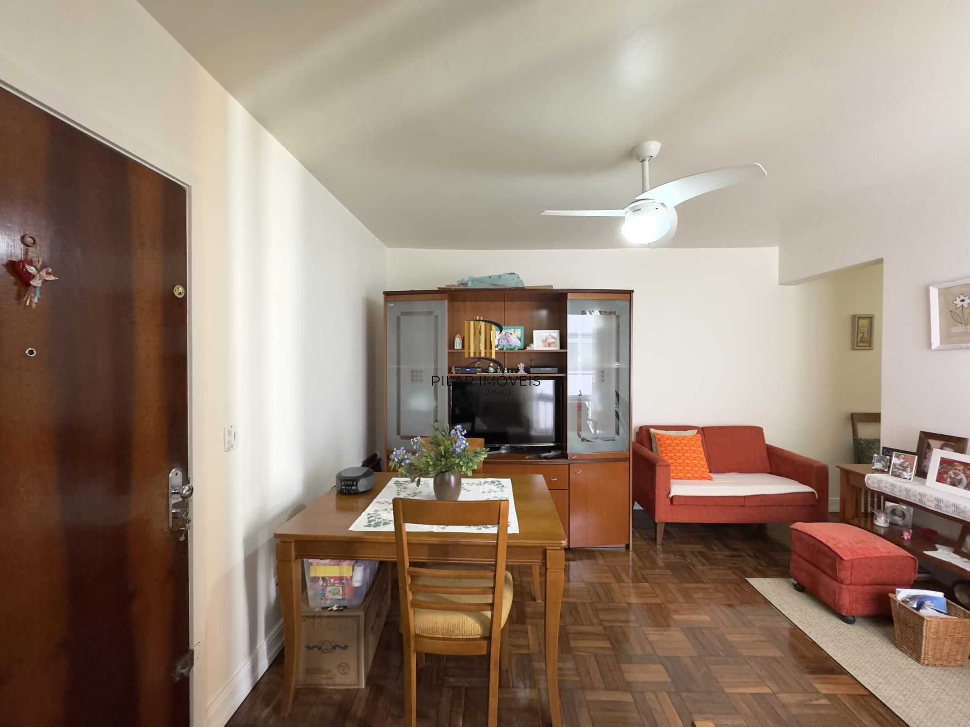 APARTAMENTO 2 DORMITÓRIOS COM PEÇAS AMPLAS NO CENTRO HISTÓRICO