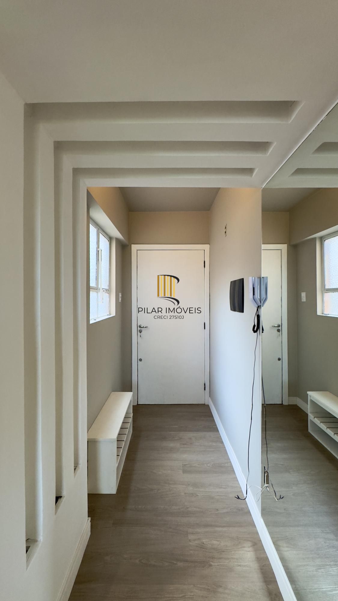 Apartamento reformado com vista definida, ótima localização no Centro Histórico