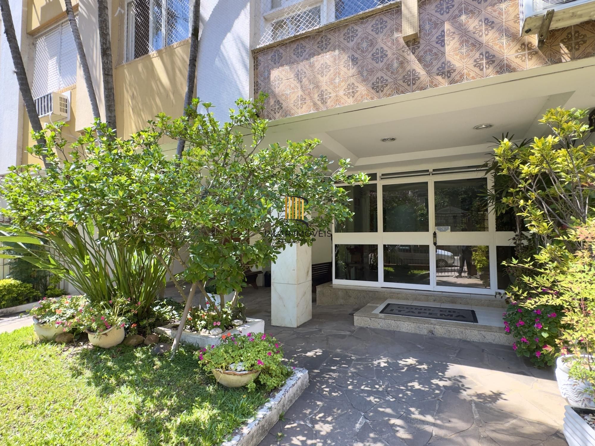 Apartamento 1 dormitório, super amplo, com vaga de garagem no Centro Histórico