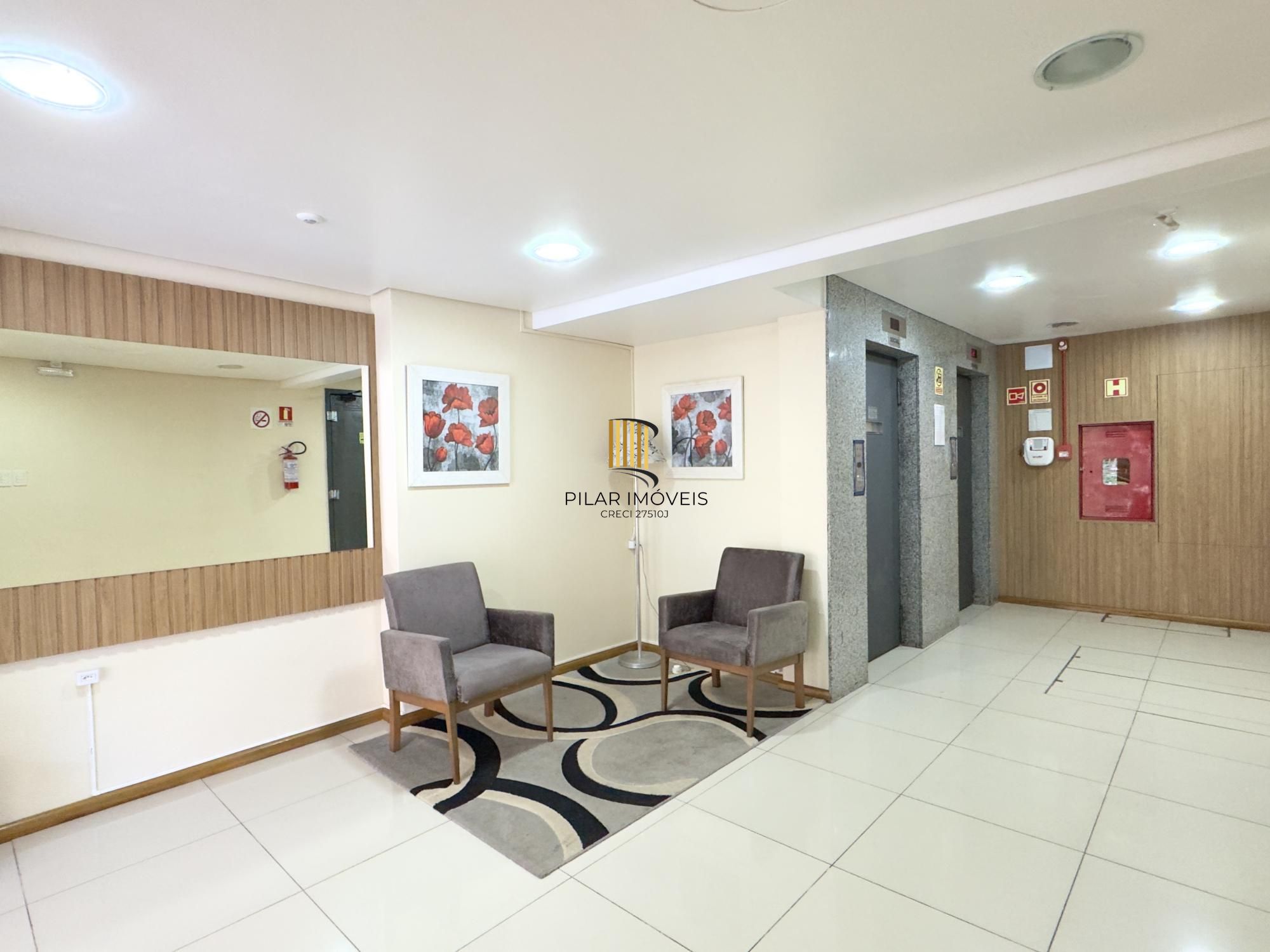 Apartamento de 1 dormitório, em andar alto, vista definida no Centro Histórico