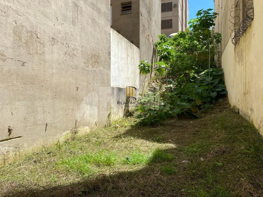 Terreno com projeto aprovado para construção de prédio no Centro Histórico