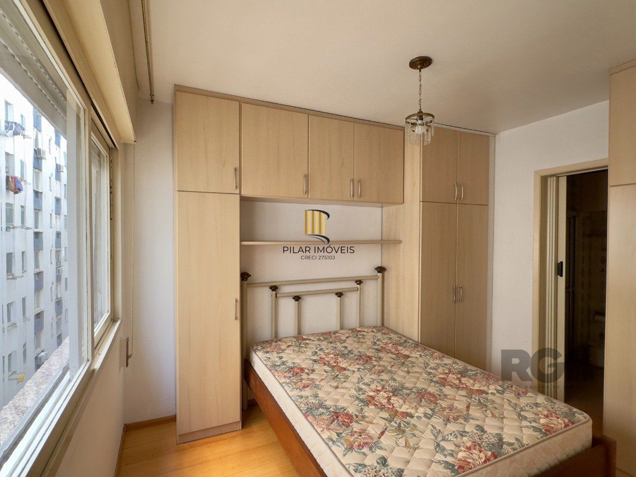 APARTAMENTO SEMIMOBILIADO COM ÓTIMA LOCALIZAÇÃO NO CENTRO HISTÓRICO