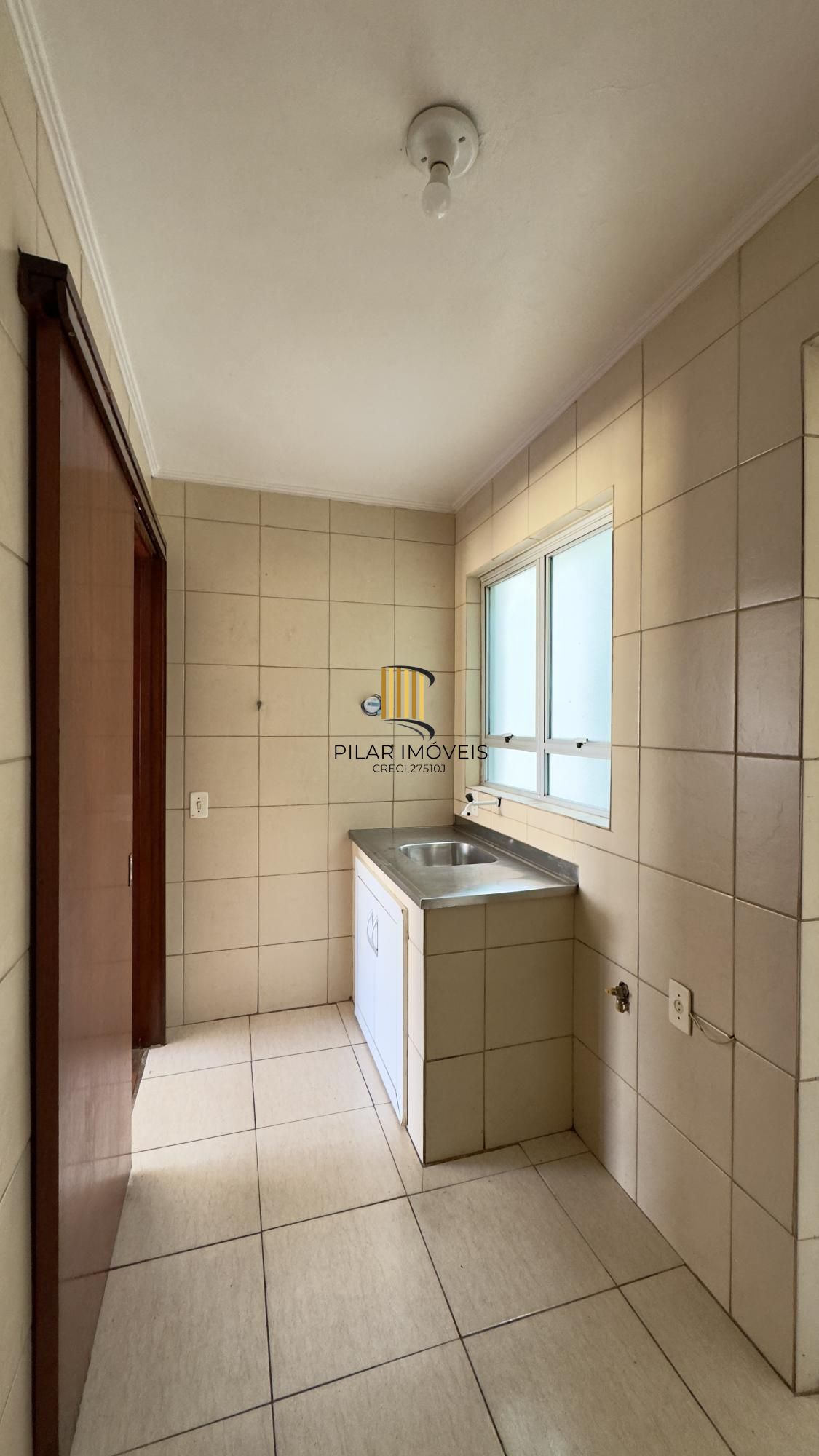 Studio de 37m², com vista definida e cozinha separada próximo à Santa Casa