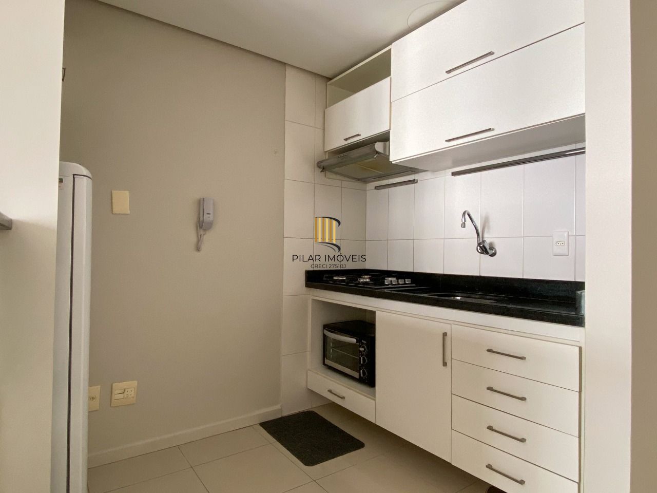 Apartamento completamente mobiliado em prédio com infra no Centro Histórico