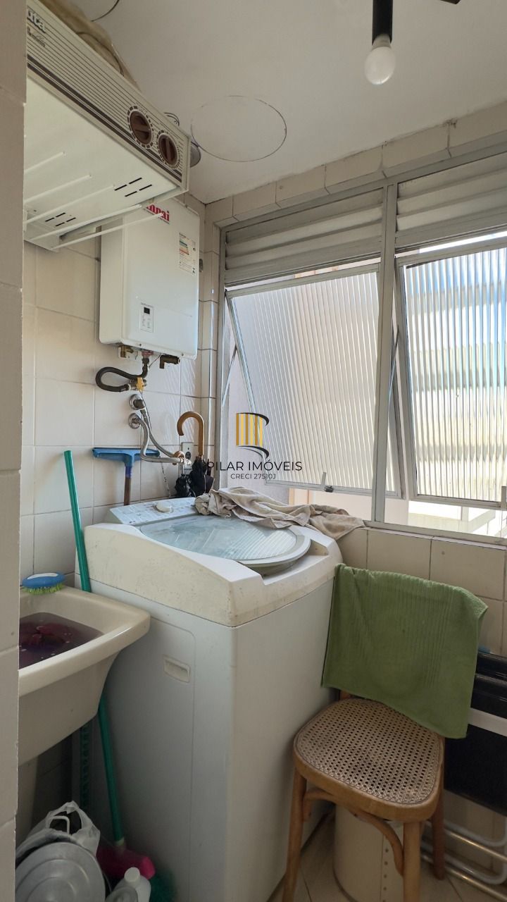 APARTAMENTO 2 DORMITÓRIOS COM LAVABO E VISTA DEFINIDA NO CENTRO HISTÓRICO
