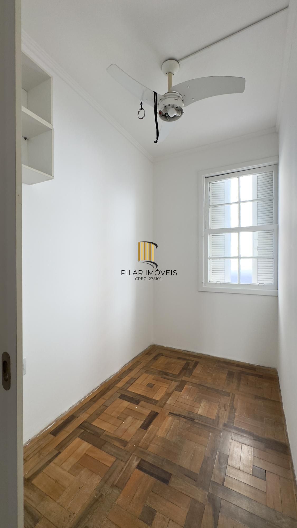 Apartamento reformado de 68m², 2 dormitórios no bairro Praia de Belas