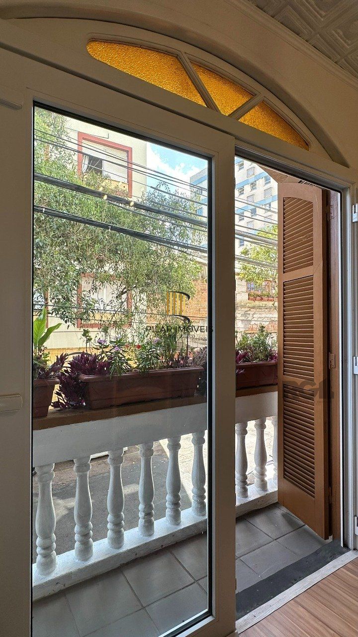 CASA TOTALMENTE REFORMADA EM ÓTIMA LOCALIZAÇÃO NO CENTRO HISTÓRICO