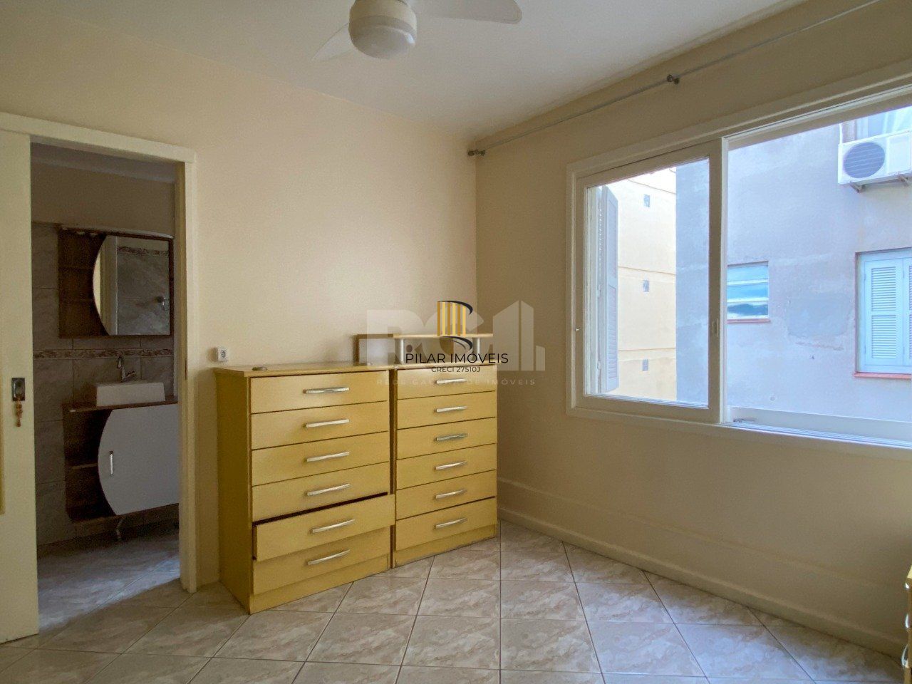 Apartamento 1 dormitório, em prédio com portaria, próximo à Usina do Gasômetro