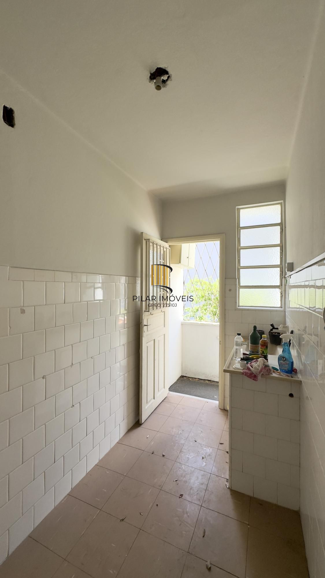 Apartamento 1 dormitório amplo, com excelente localização no Menino Deus