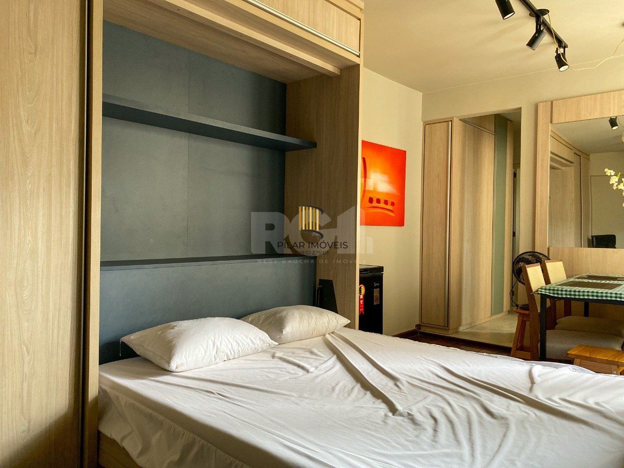 Apartamento mobiliado, localizado no Centro Histórico, próximo ao Cais Embarcadero