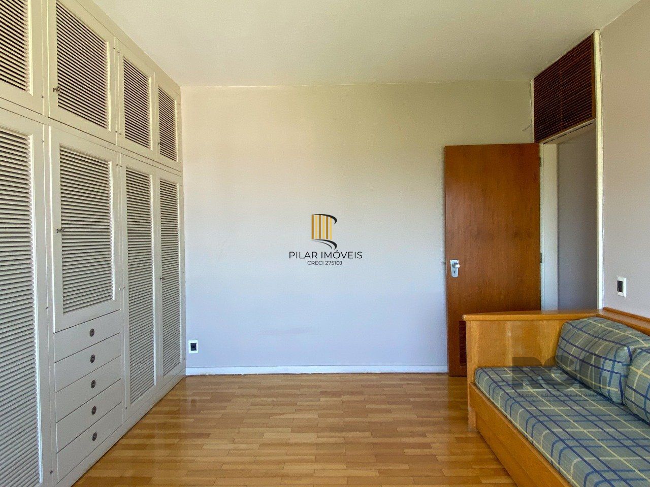 Apartamento com muito conforto e ótima iluminação no Moinhos de Vento