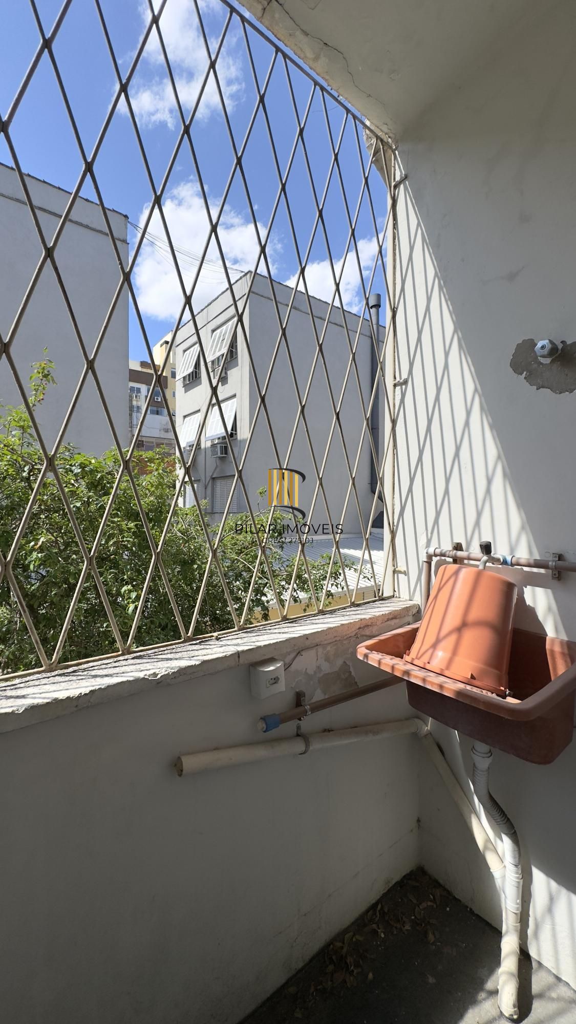 Apartamento 1 dormitório amplo, com excelente localização no Menino Deus