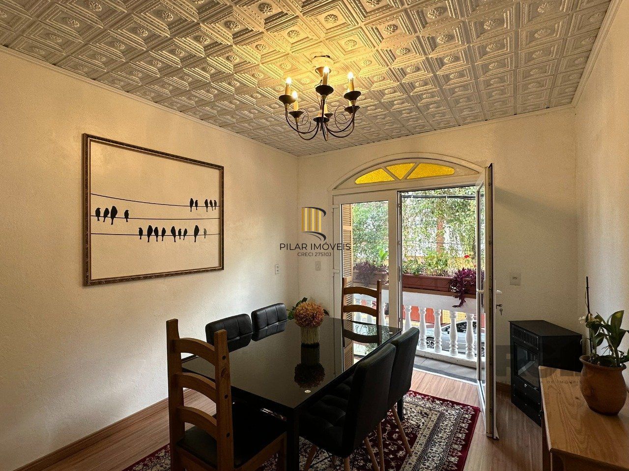 CASA TOTALMENTE REFORMADA EM ÓTIMA LOCALIZAÇÃO NO CENTRO HISTÓRICO