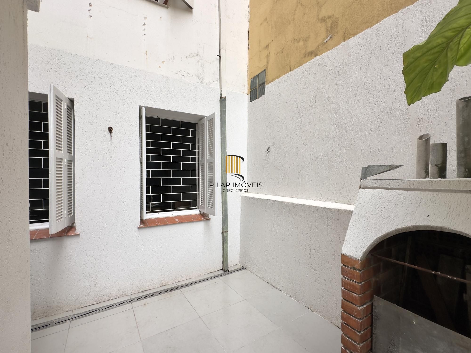 Casa 3 Dormitório(s) Bairro Centro Histórico