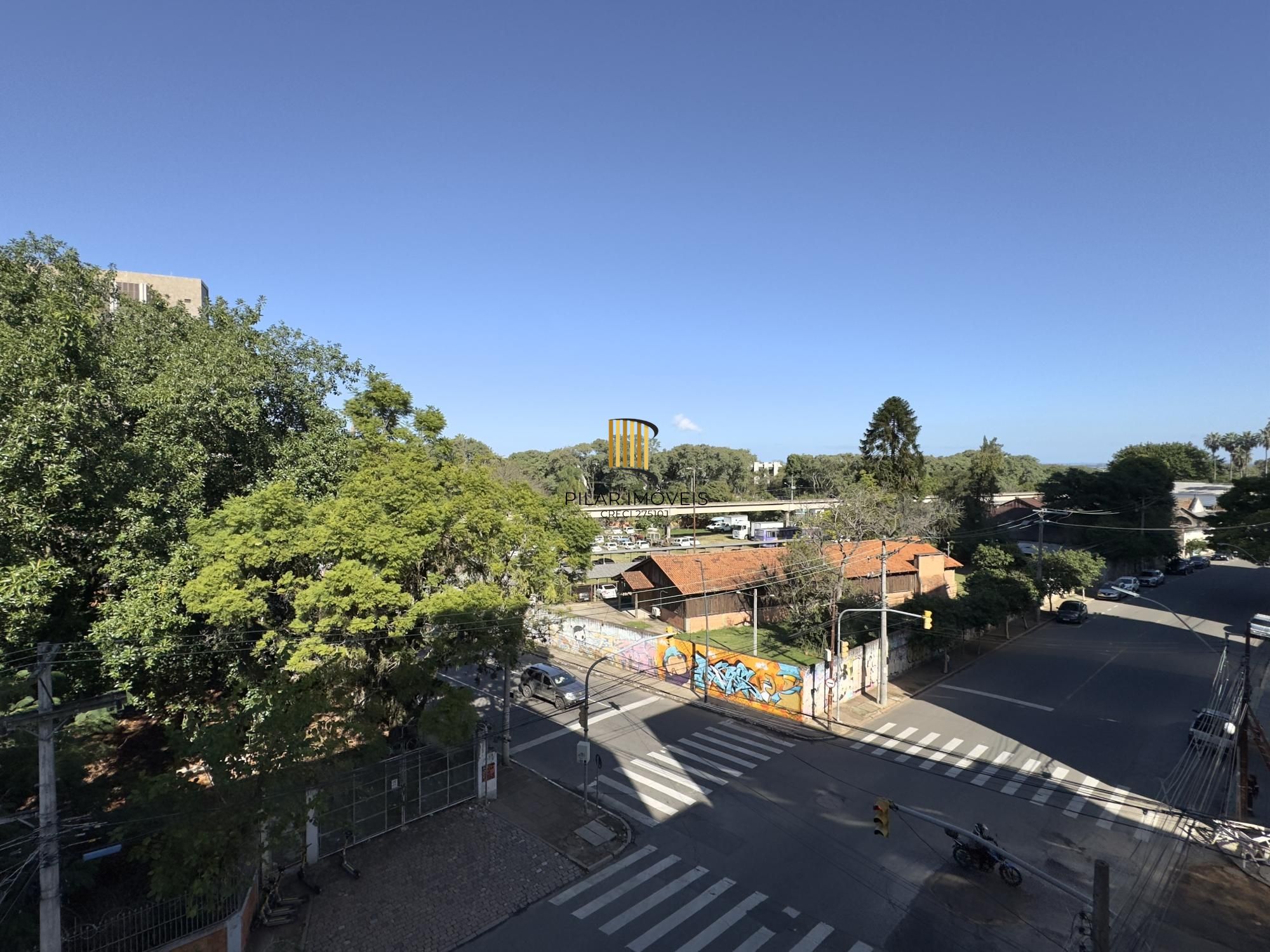 APARTAMENTO 1 DORMITÓRIO, DE FRENTE, PRÓXIMO AO PÓLO JURÍDICO DE PORTO ALEGRE