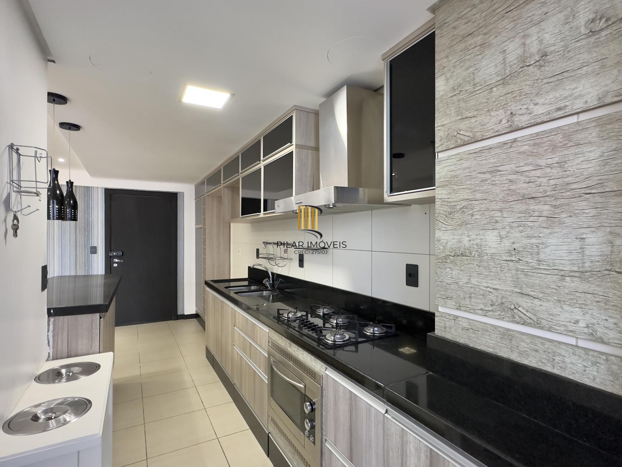 APARTAMENTO DE 2 DORMITÓRIOS, SENDO 1 SUÍTE E 2 VAGAS DE GARAGEM