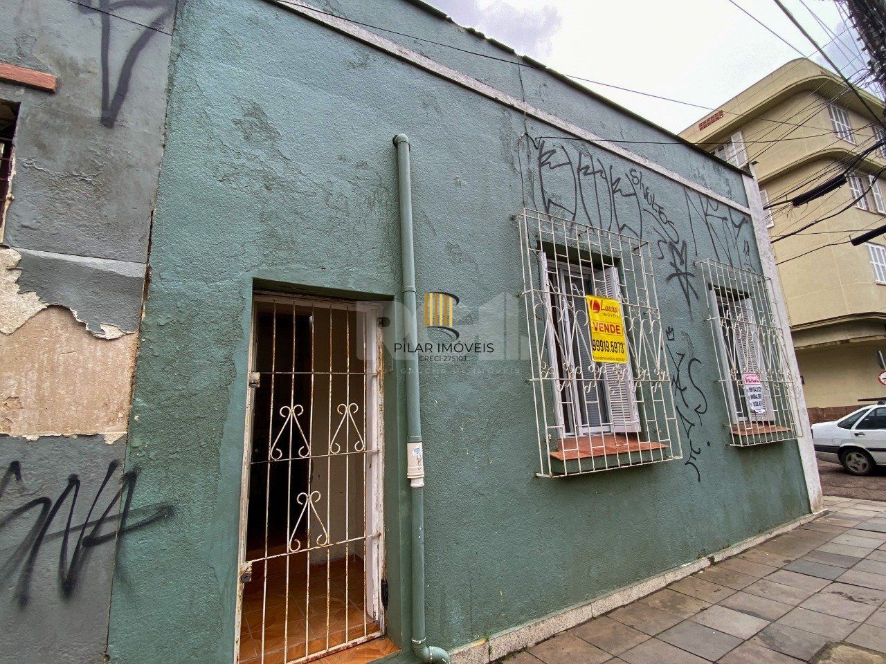 Casa de esquina com 64m², próximo ao Cais Embarcadero