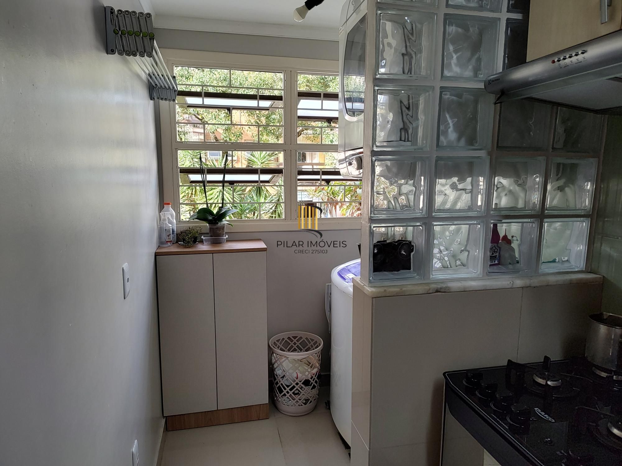 Apartamento 2 dormitórios com sacada próximo à PUCRS