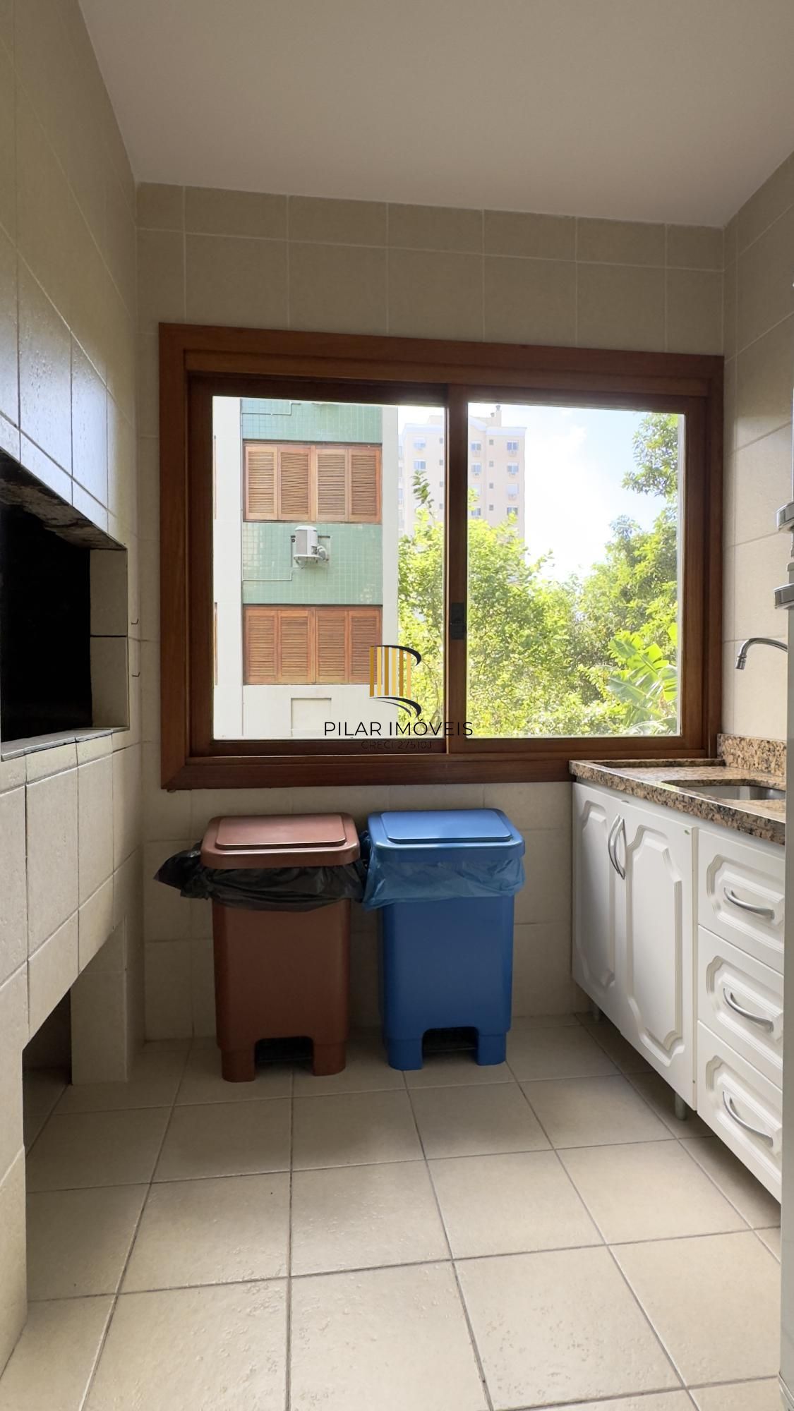 APARTAMENTO 1 DORMITÓRIO COM VAGA DE GARAGEM NO BAIRRO SANTANA