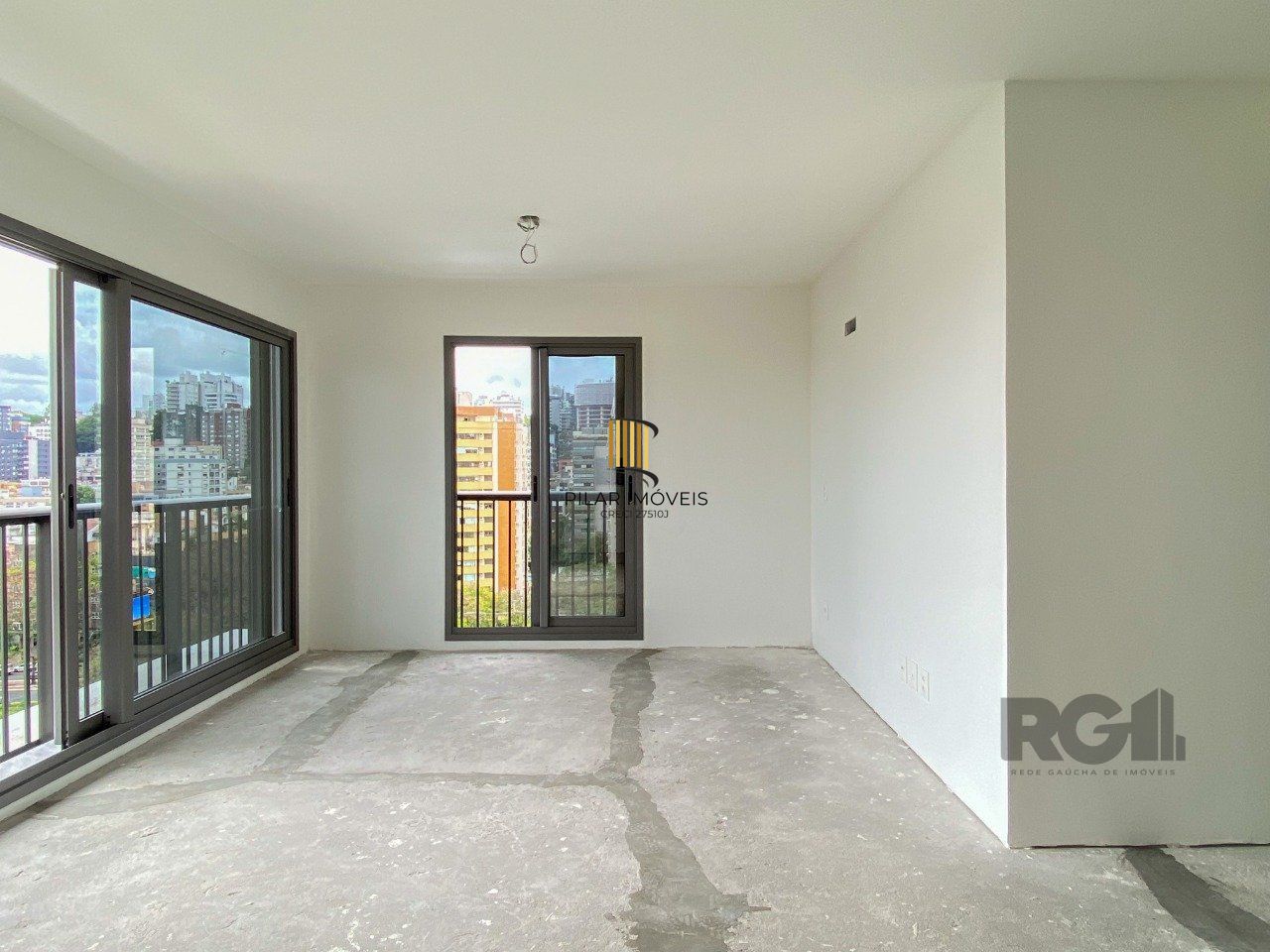 APARTAMENTO 2 DORMITÓRIOS COM VISTA DEFINIDA NA PARTE PLANA DO BELA VISTA