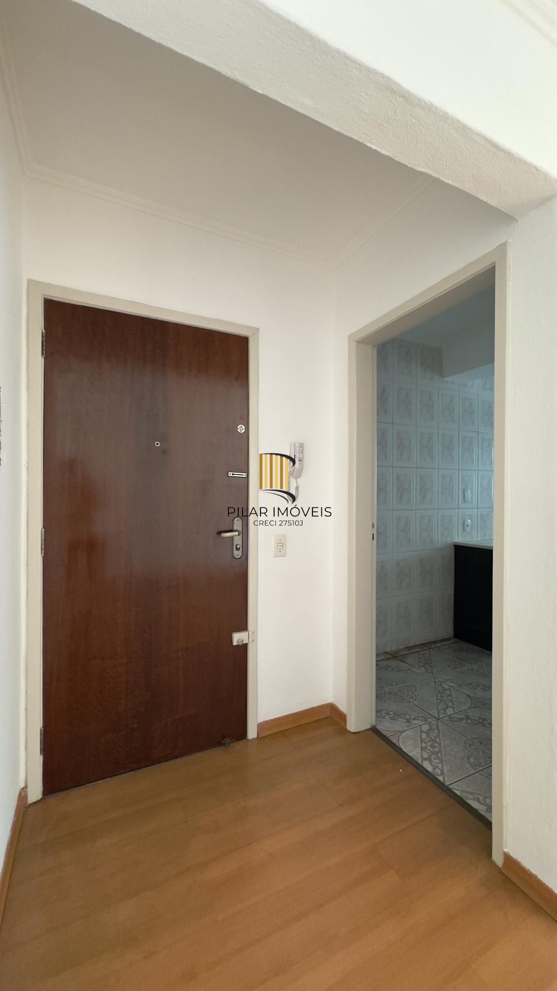 APARTAMENTO 2 DOMRITÓRIO DE FRENTE COM ÓTIMA ORIENTAÇÃO SOLAR NO BAIRRO CRISTAL