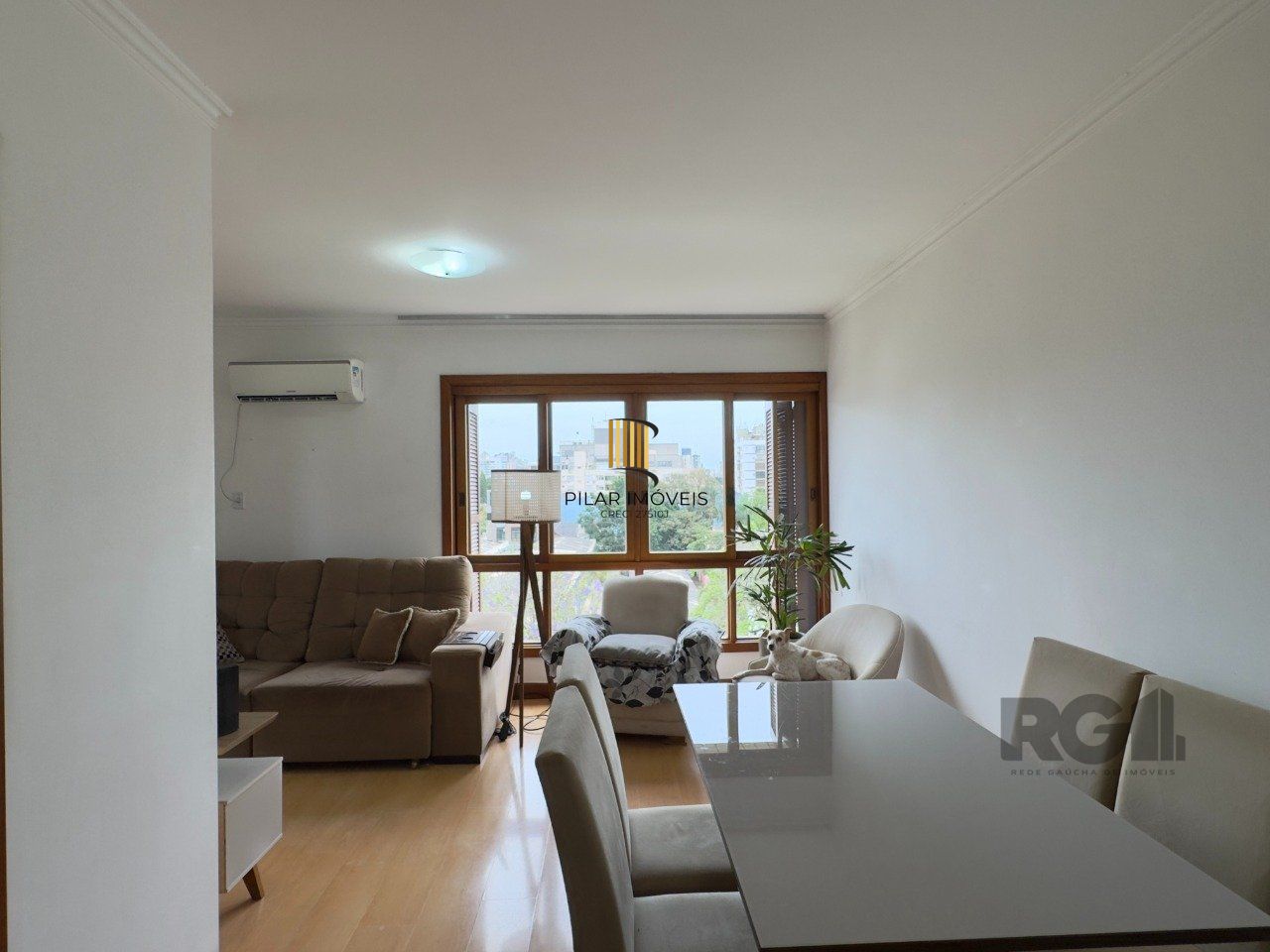 APARTAMENTO MOBILIADO DE 96M² COM 3 DORMITÓRIOS, SUÍTE E VAGA DE GARAGEM NO MENINO DEUS