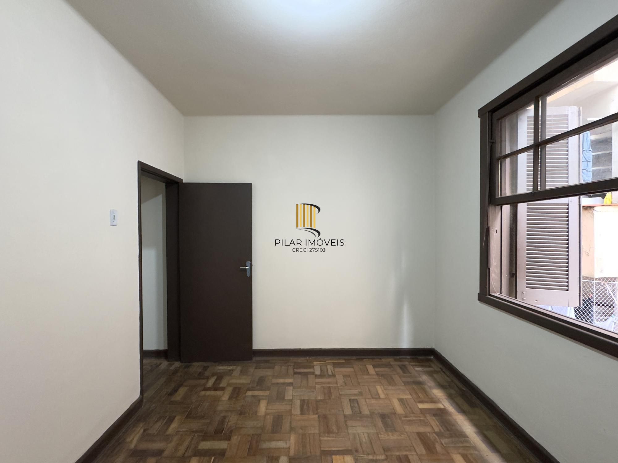 Apartamento de 62m², 2 dormitórios com banheiro auxiliar no Centro Histórico