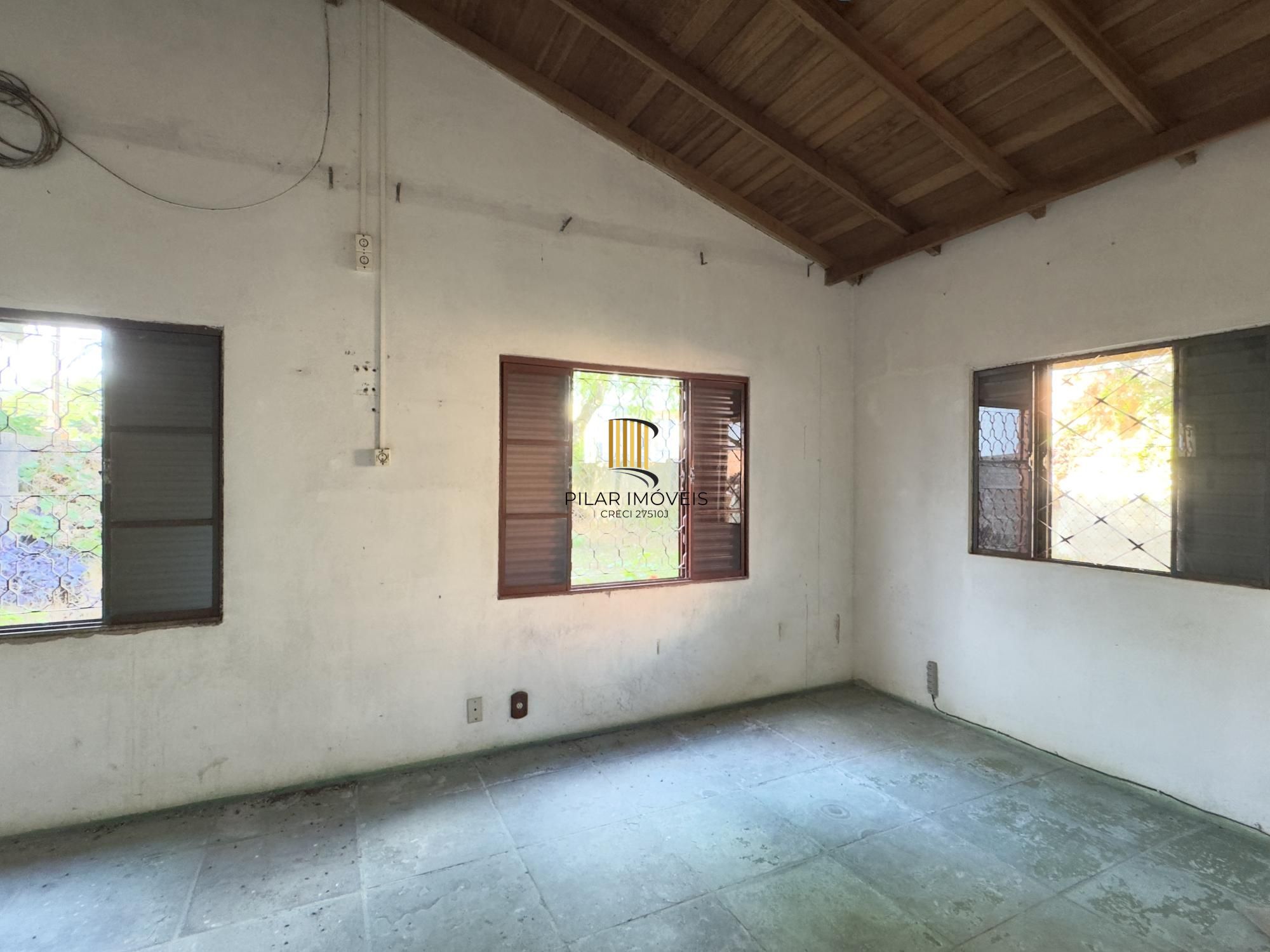 Casa 2 dormitórios no bairro Camaquã