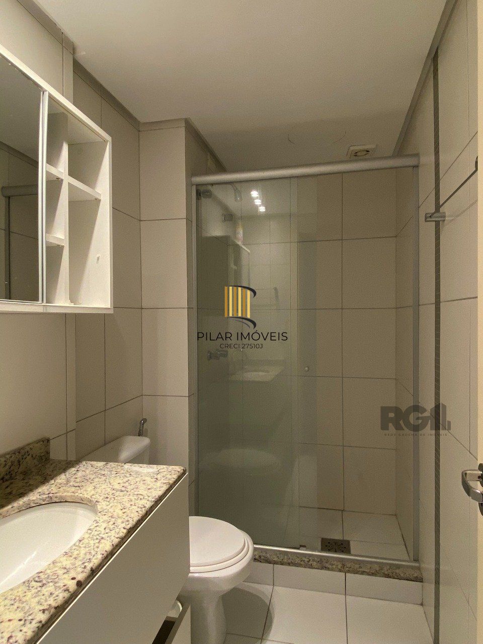 APARTAMENTO MOBILIADO DE 2 DORMITÓRIOS - CENTRO HISTÓRICO