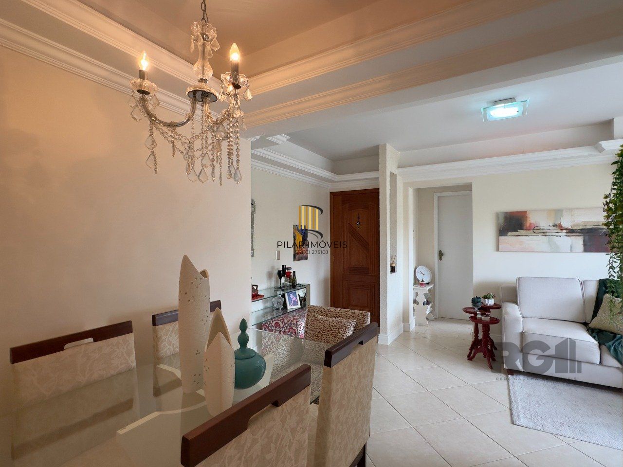 APARTAMENTO 2 DORMITÓRIOS, DE FRENTE, COM VAGA DE GARAGEM NO JARDIM BOTÂNICO