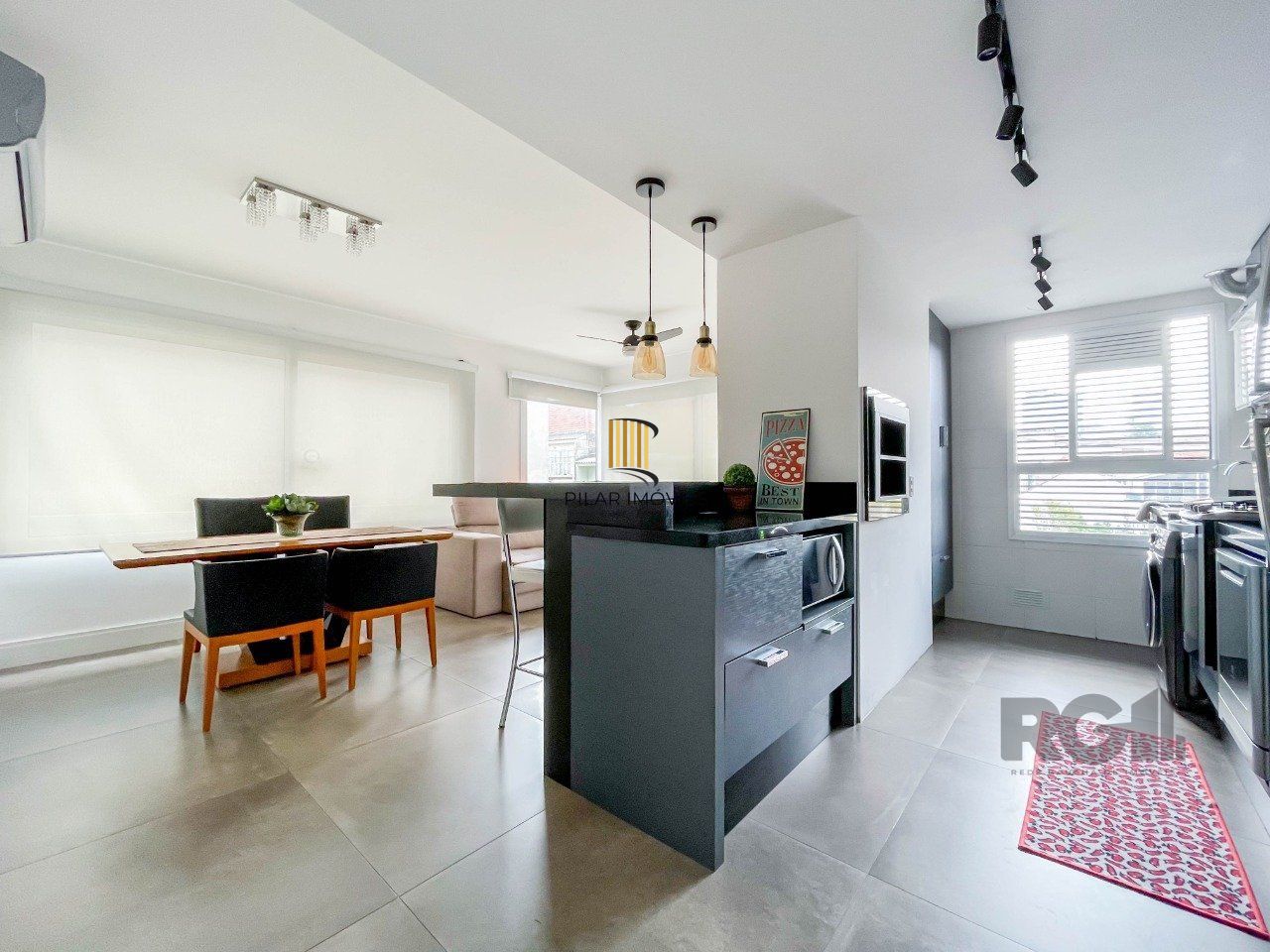 APARTAMENTO MOBILIADO 70M² DE 2 DORMITÓRIOS E 1 VAGA - BAIRRO MENINO DEUS