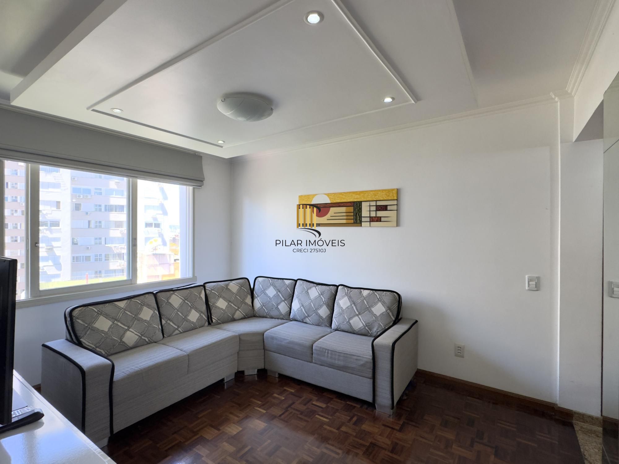 Apartamento mobiliado de 71m², com 2 dormitórios, sendo 1 suíte e vaga no Centro